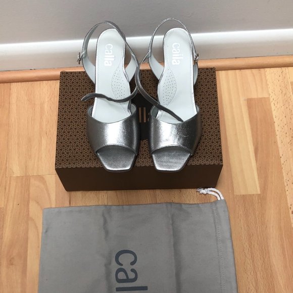 Calla Silver Leather Hells - Picture 5 of 6